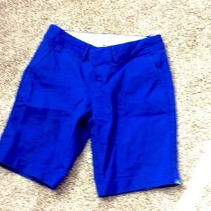 Banana Republic petite shorts with 2 side pockets